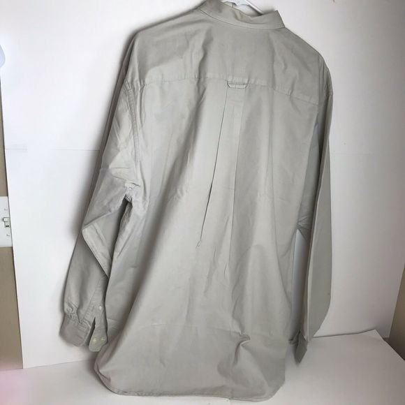 Eddie Bauer 2 Classic Fit Dress Shirts - Picture 9 of 12